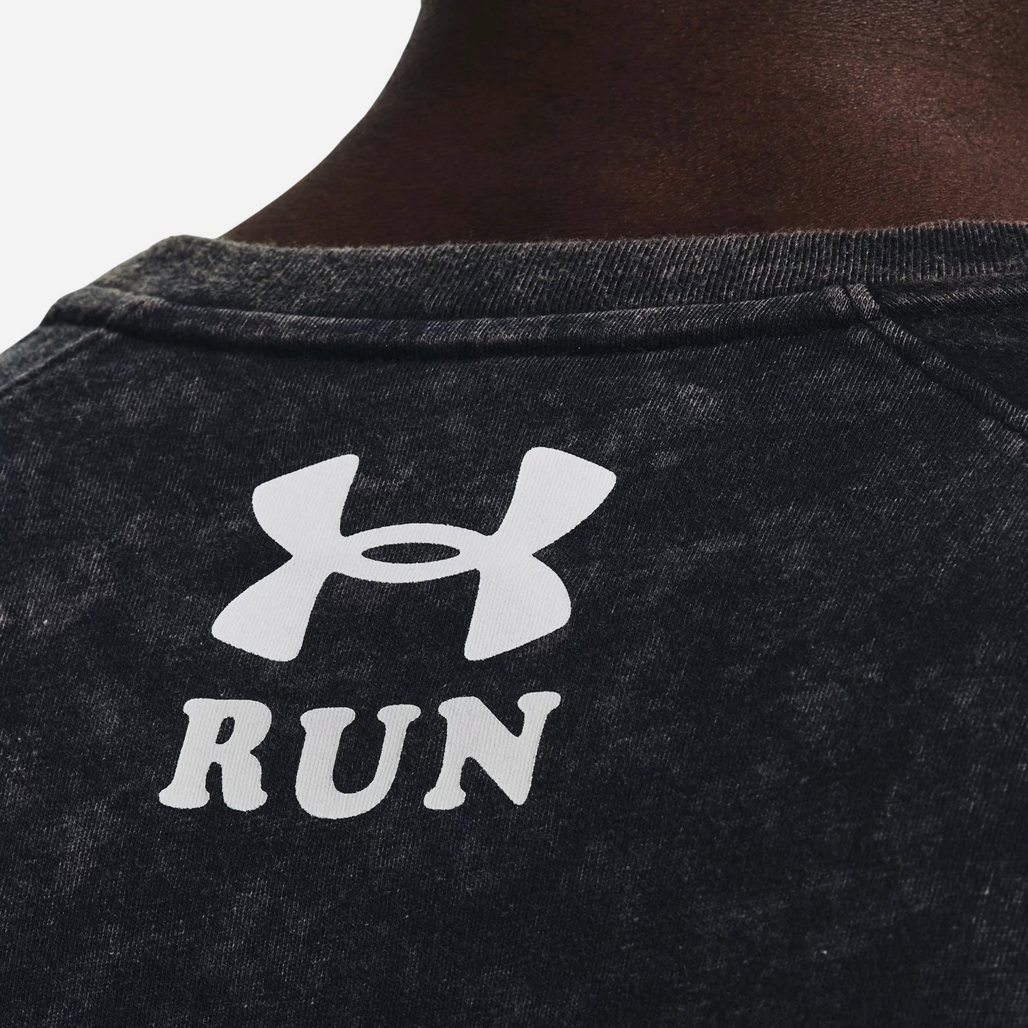 Áo Thun Tay Dài Nam Under Armour Keep Run Weird - Supersports Vietnam